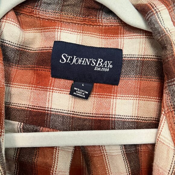 St. John’s Bay button up Large - Picture 2 of 3